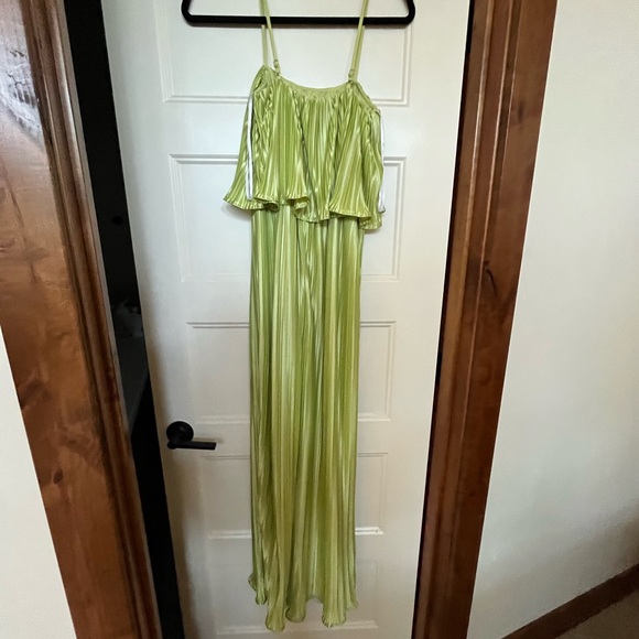 Lulus fun flirt lime green satin plisse sleeveless jumpsuit - Picture 4 of 5